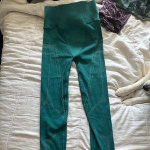 Fabletics leggings size large